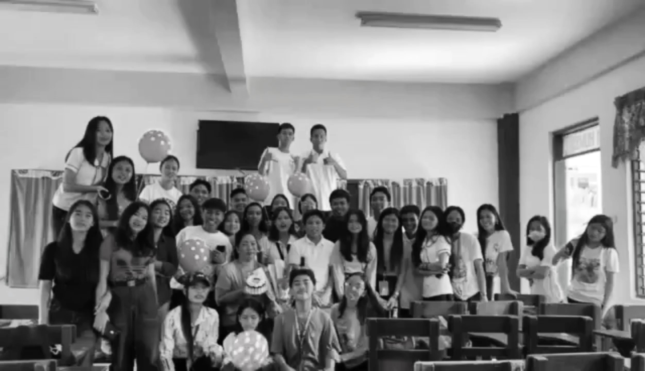 At walang umaalis