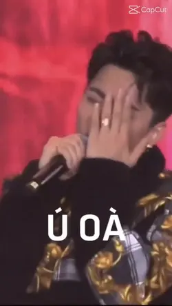 Mẫu dìm ú oà