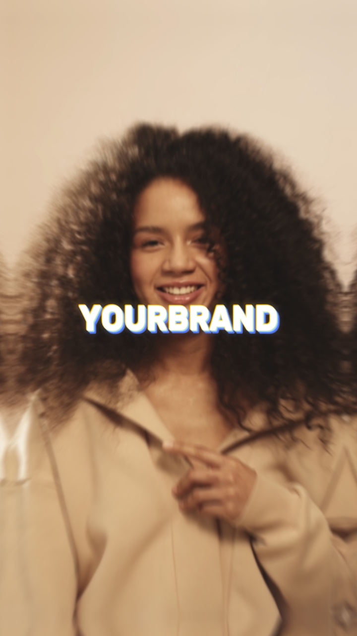 Afficher les vêtements du produit avec correspondance de texte en voix off Beat TikTok
Style