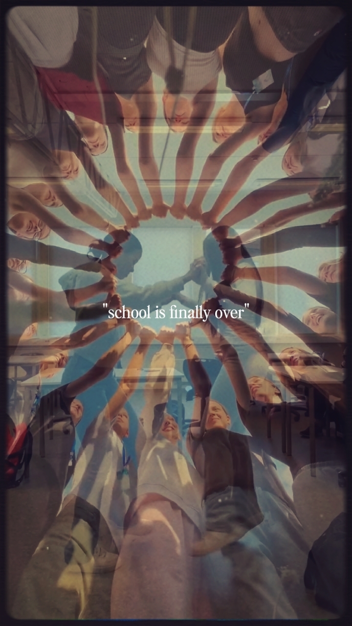 La escuela ha terminado.