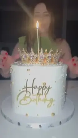Is my birthday 🎉❤️ 