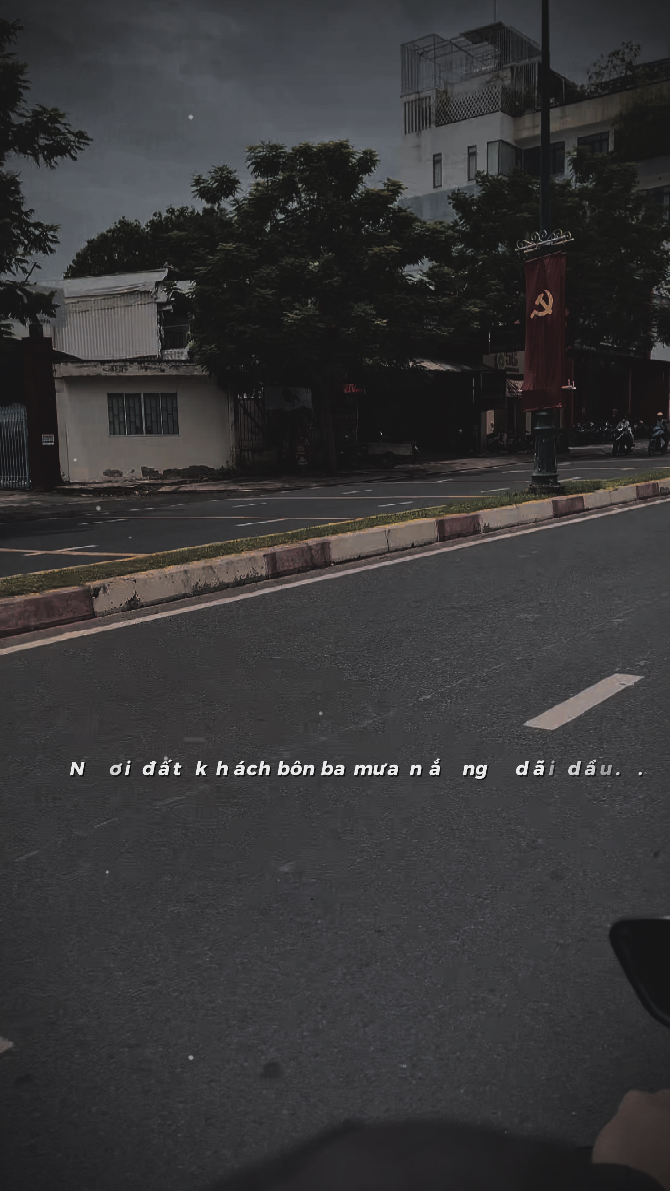 Sài Gòn xa hoa mẹ oi