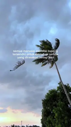 memiliki topeng