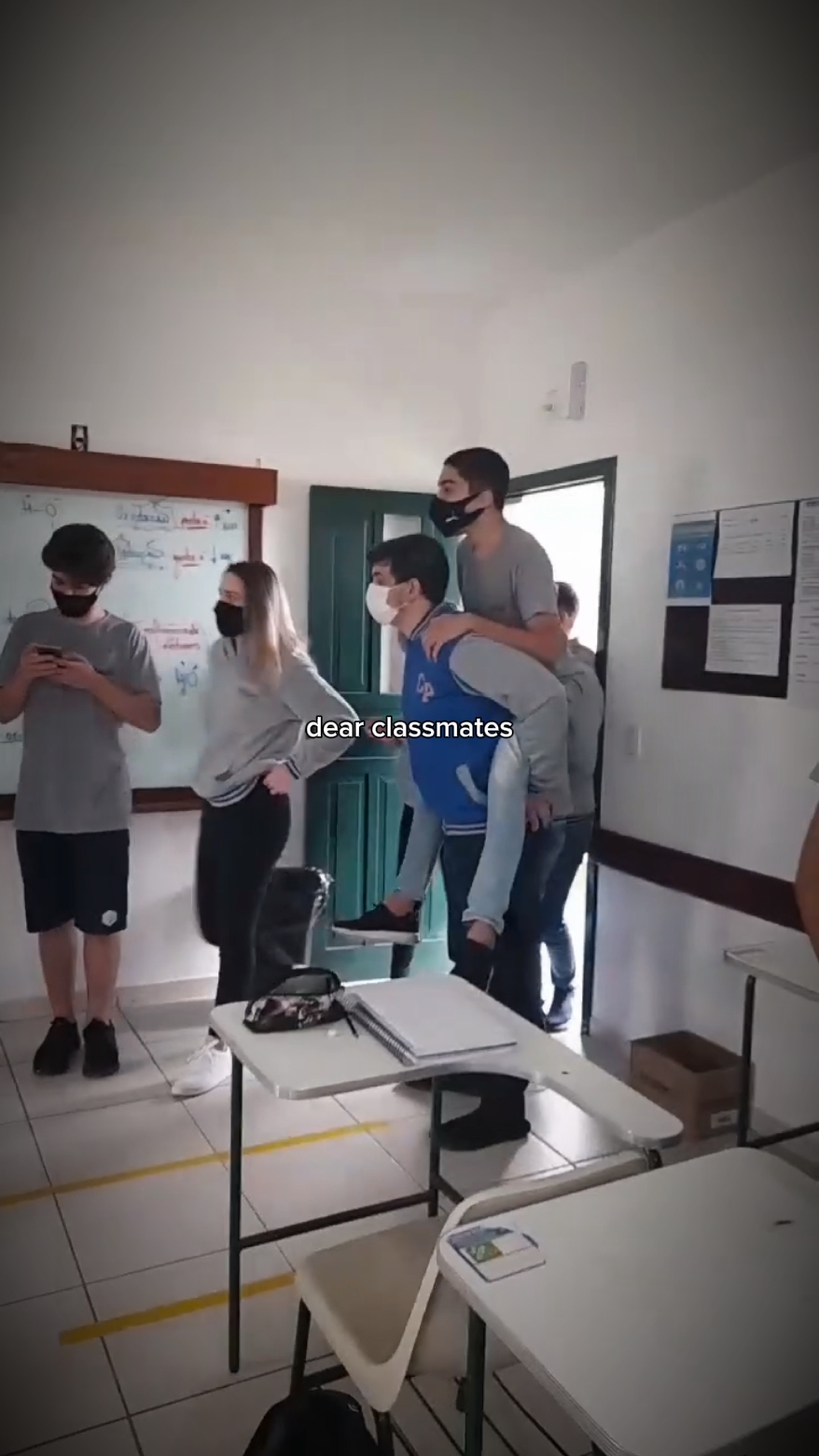 Queridos compañeros de clase