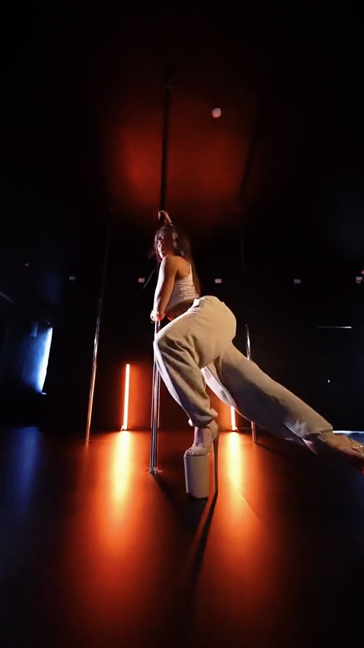 Pole dance