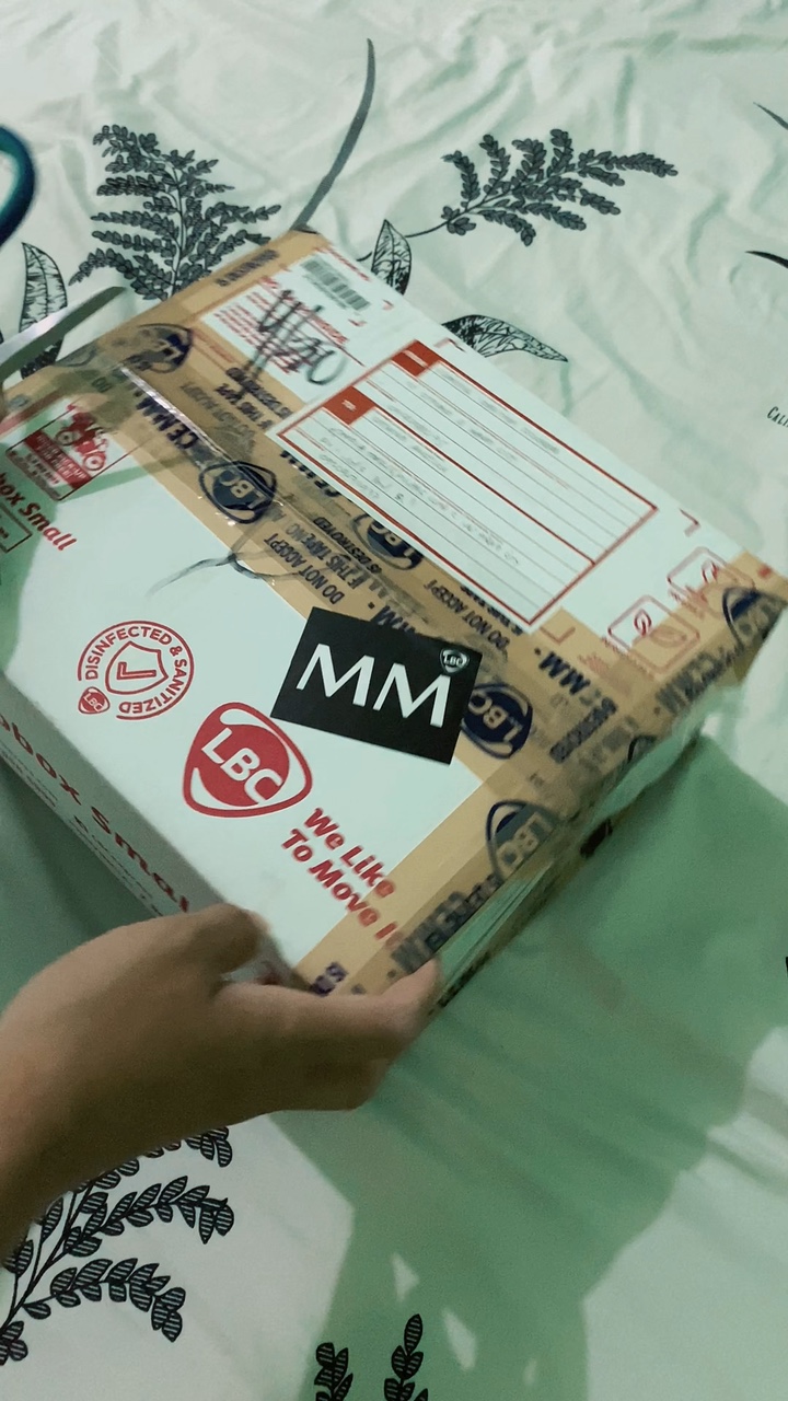 Membuka kotak!