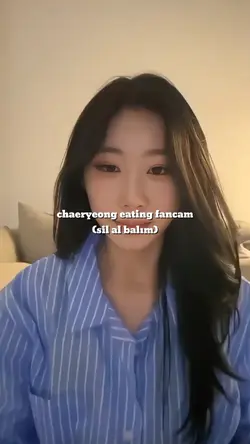 chaeryeong eating
