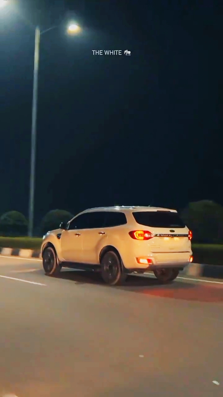 Car slow motion 