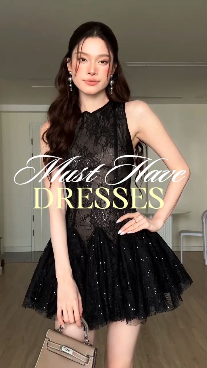 Debe Tener Vestidos