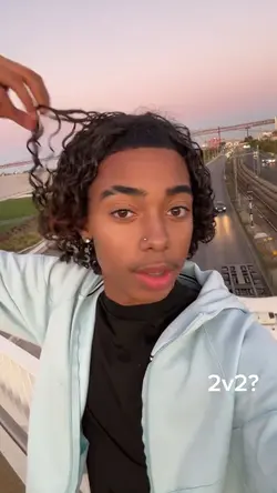 2v2? Trend TikTok
