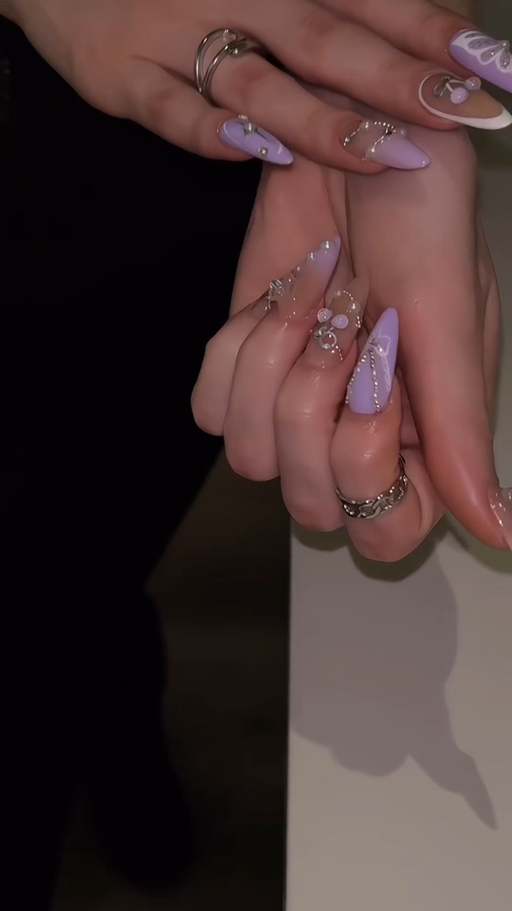 UÑAS