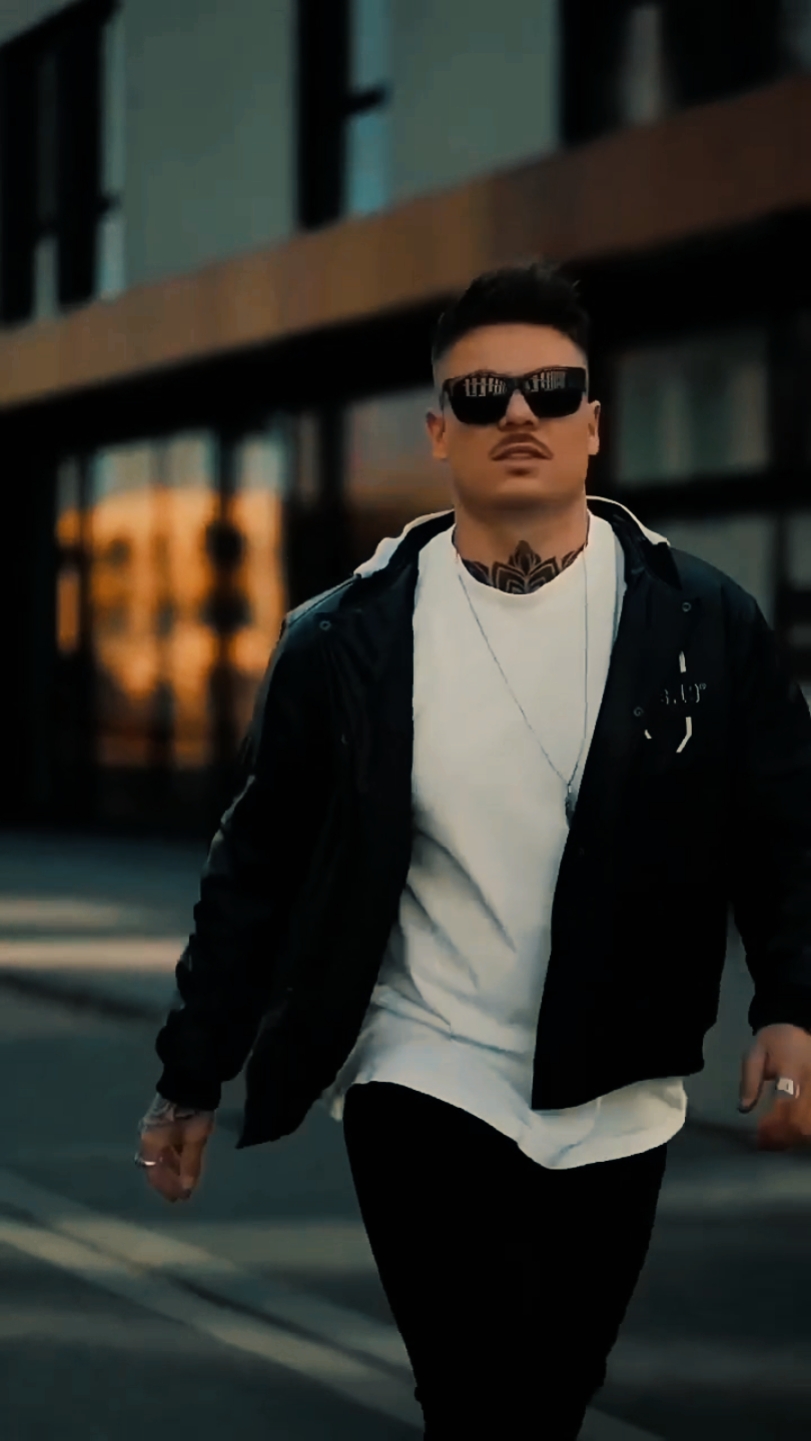 Slowmo men fashion 