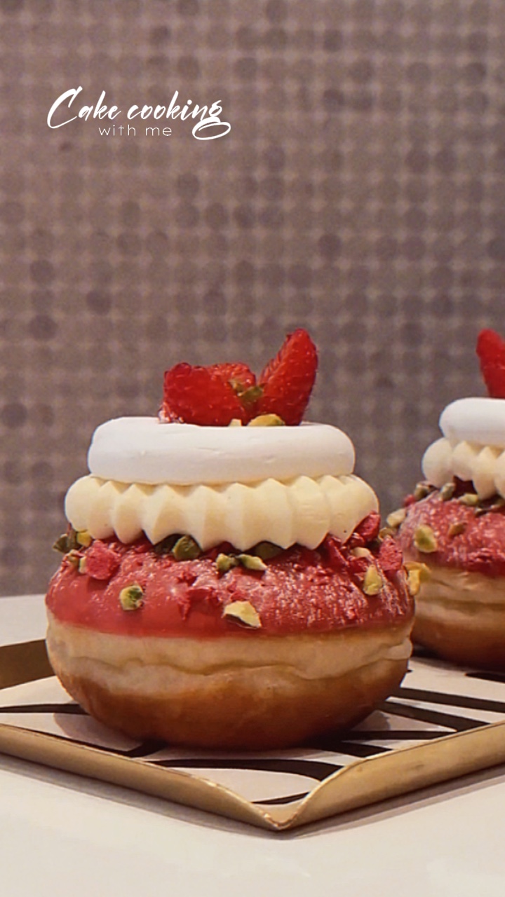 Pastel cocinándome con