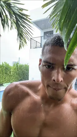 Marlon mogged