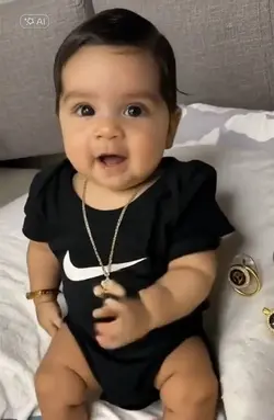 BEBÊ DANÇANDO