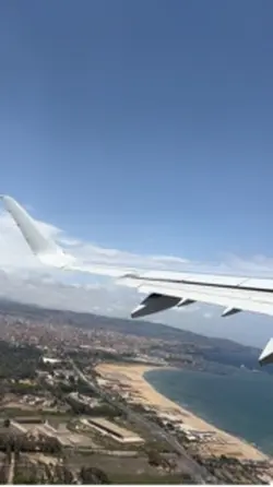 ✈️