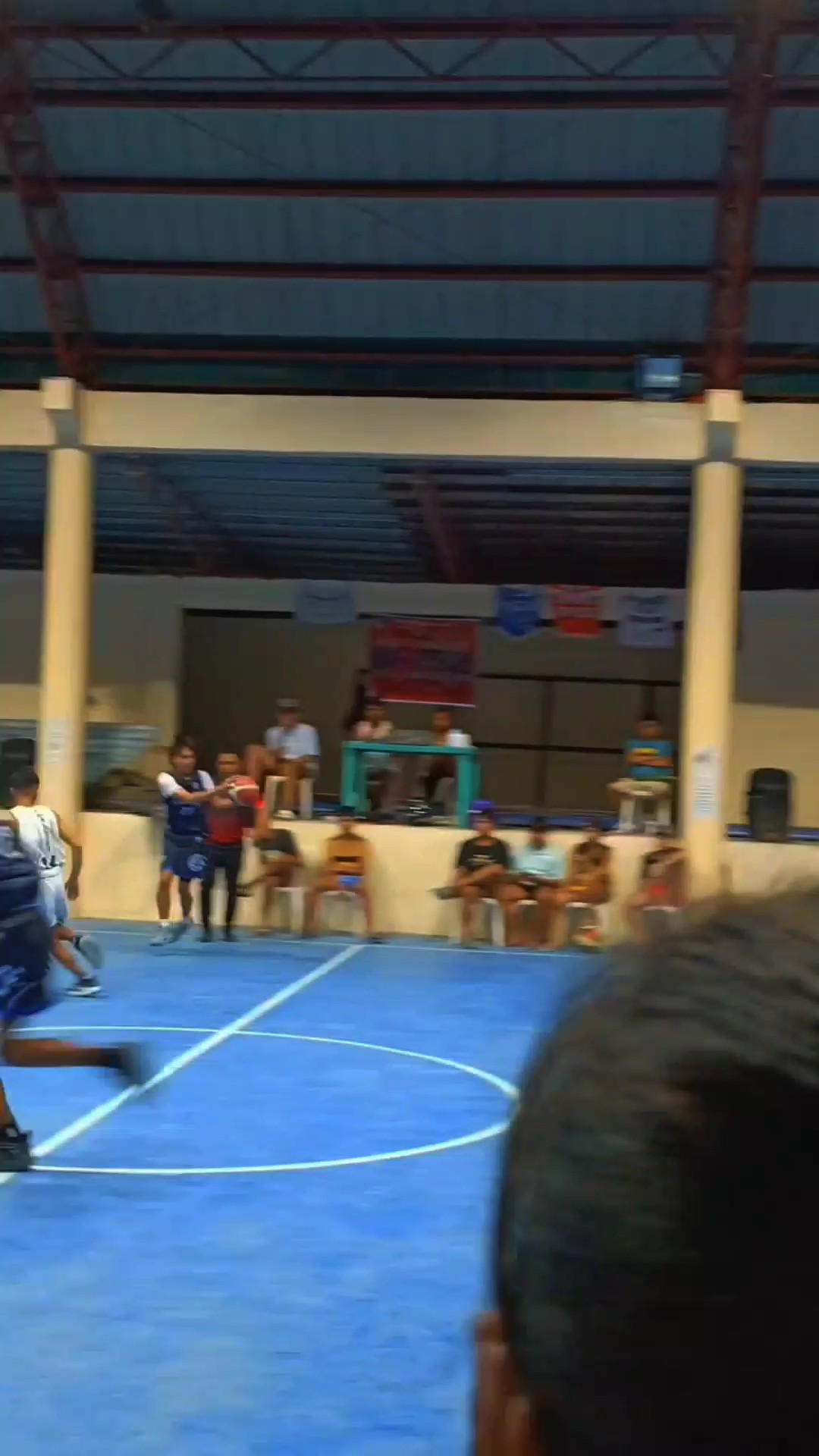 BASKETBALL 