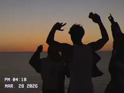 90โs retro camera