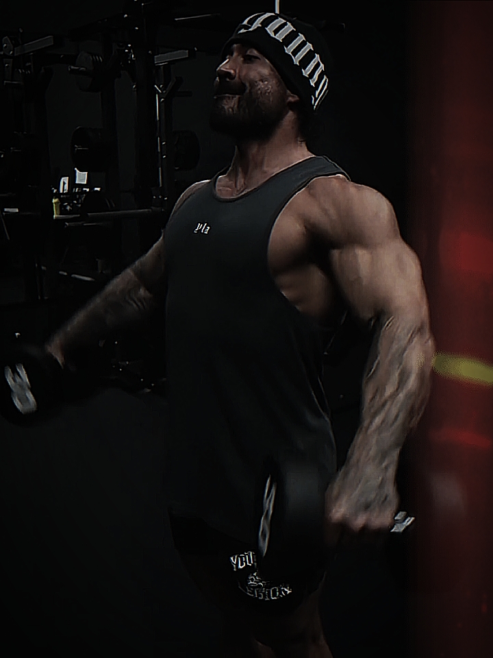 FITNESSSTUDIO | WORKOUT