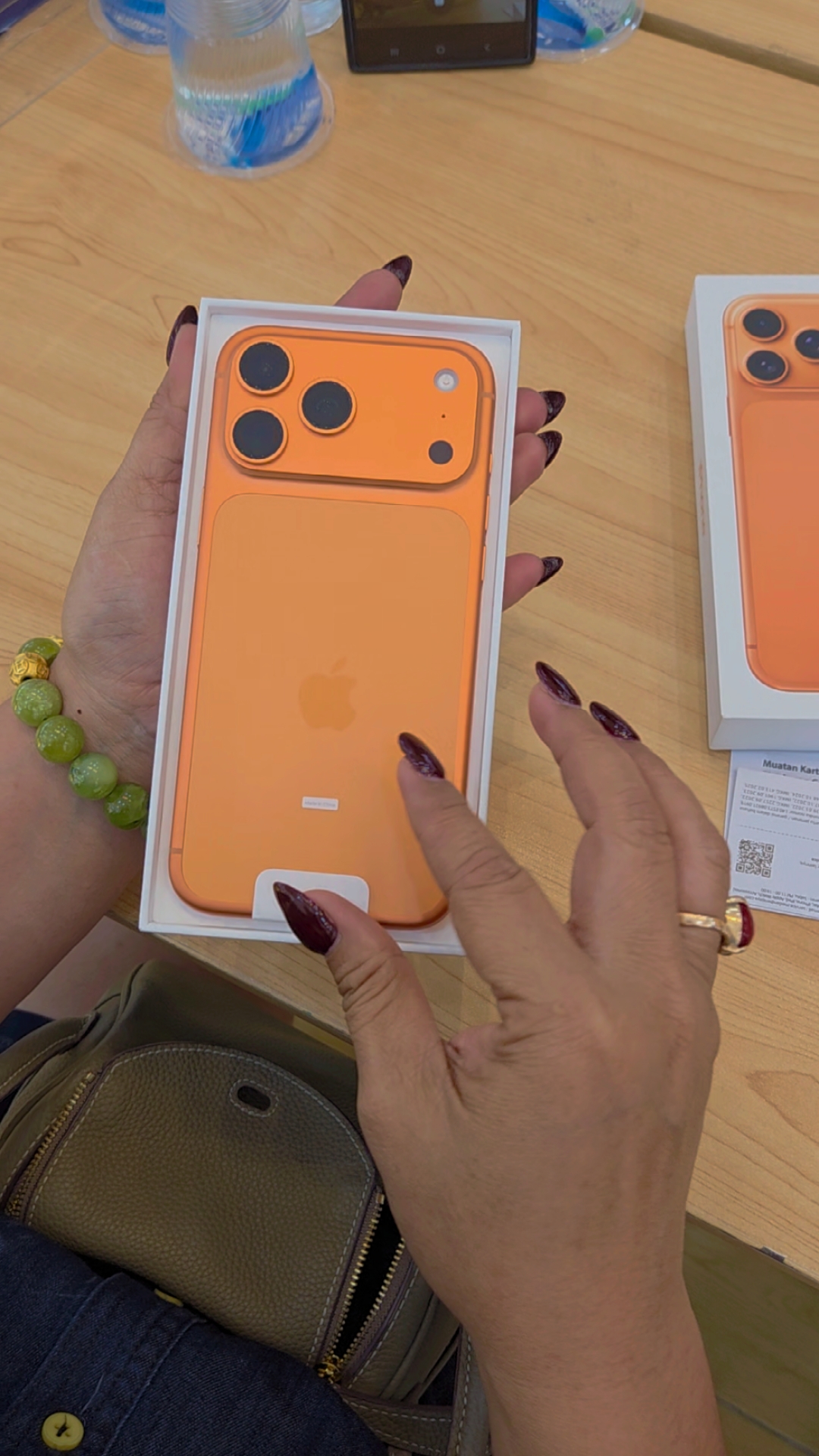 Unboxing Time Iphone