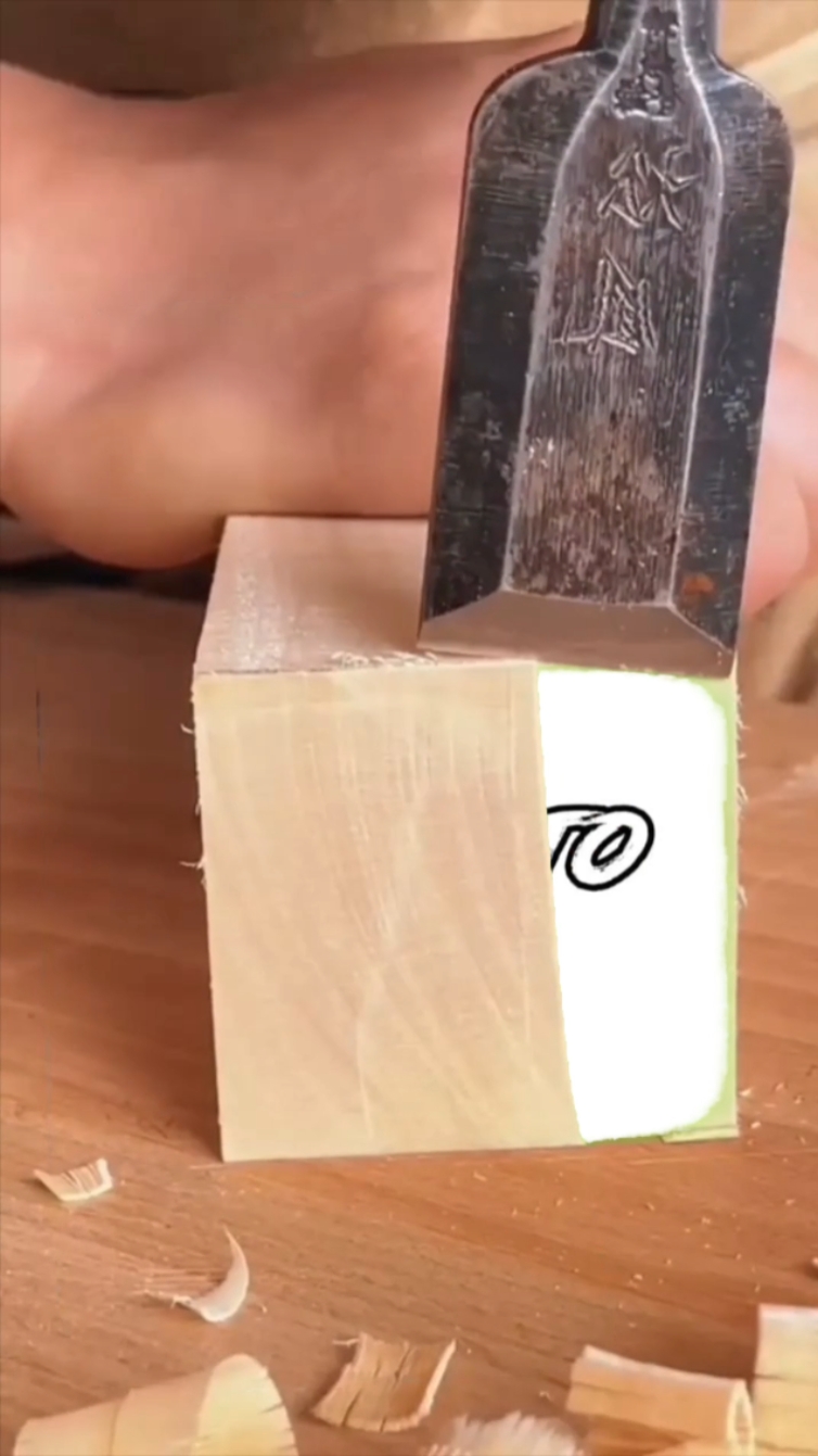 gambar di kayu 