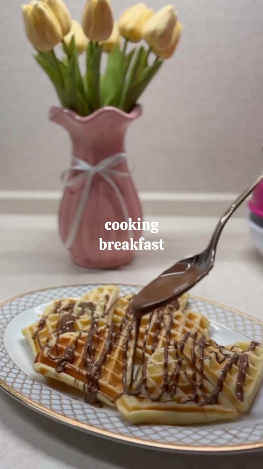 cooking breakfast 