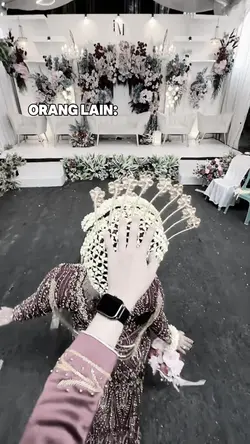 trend pegang kepala