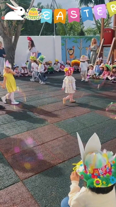 parade topi paskah