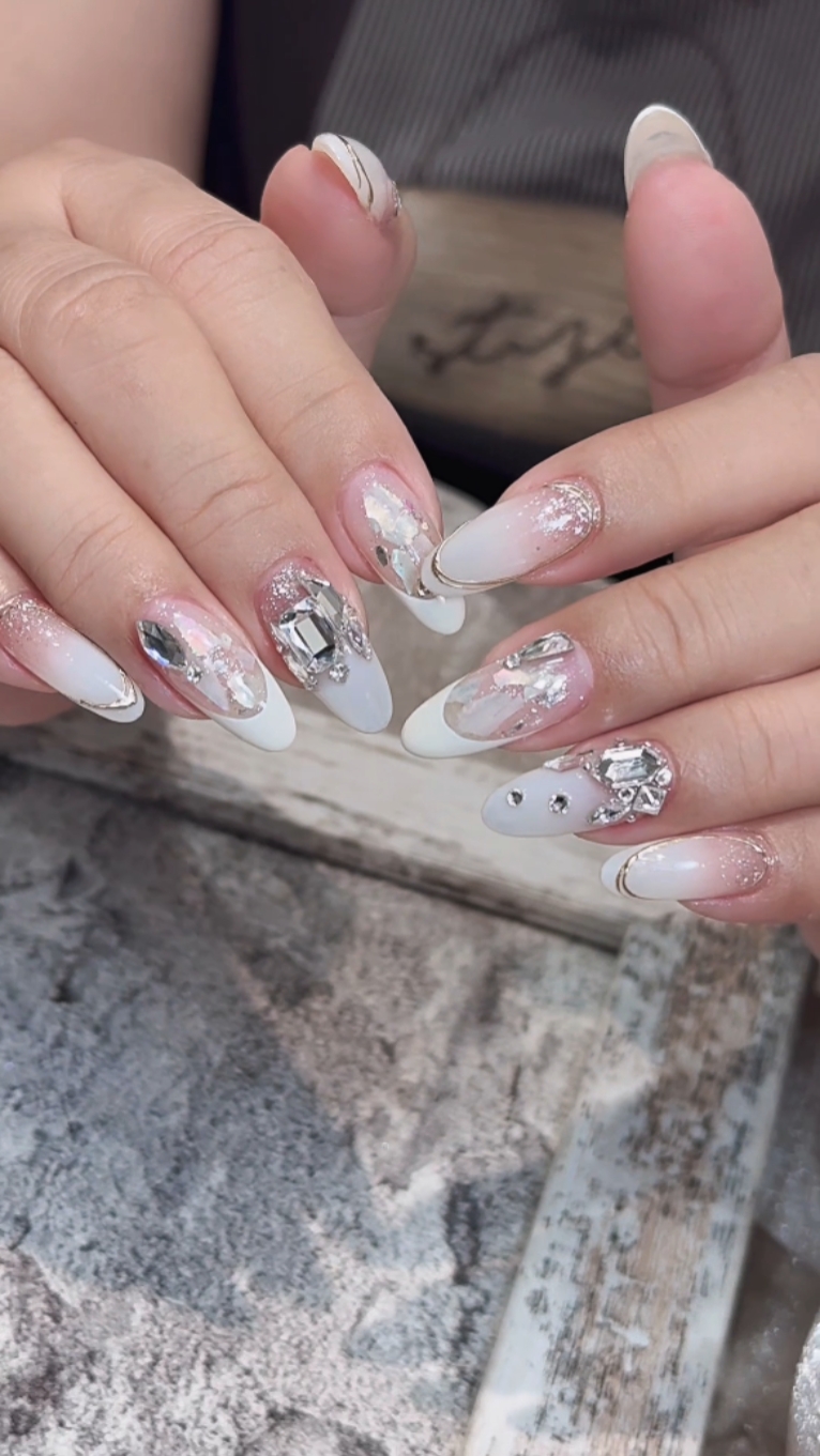 nails 39