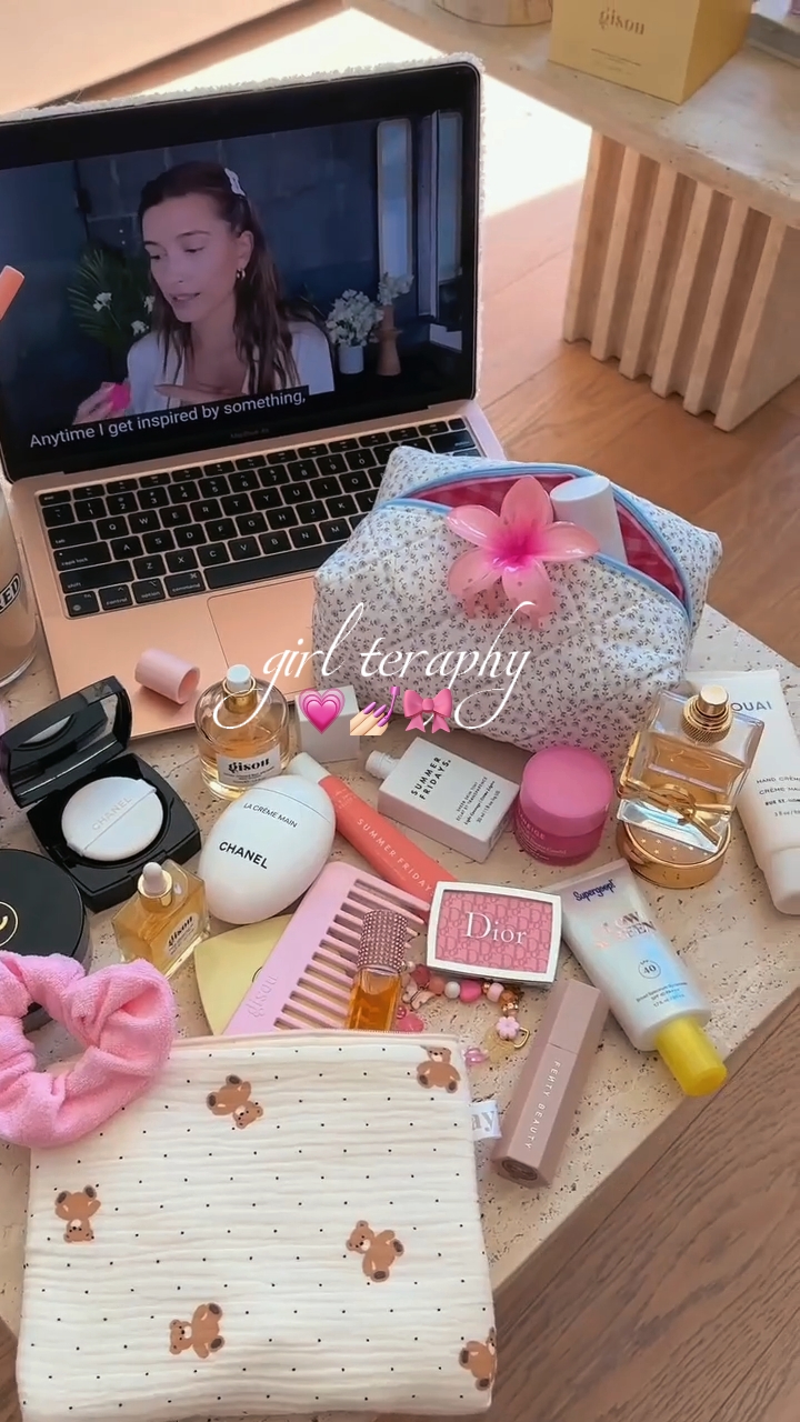 GIRL TERAPHY MAKEUP