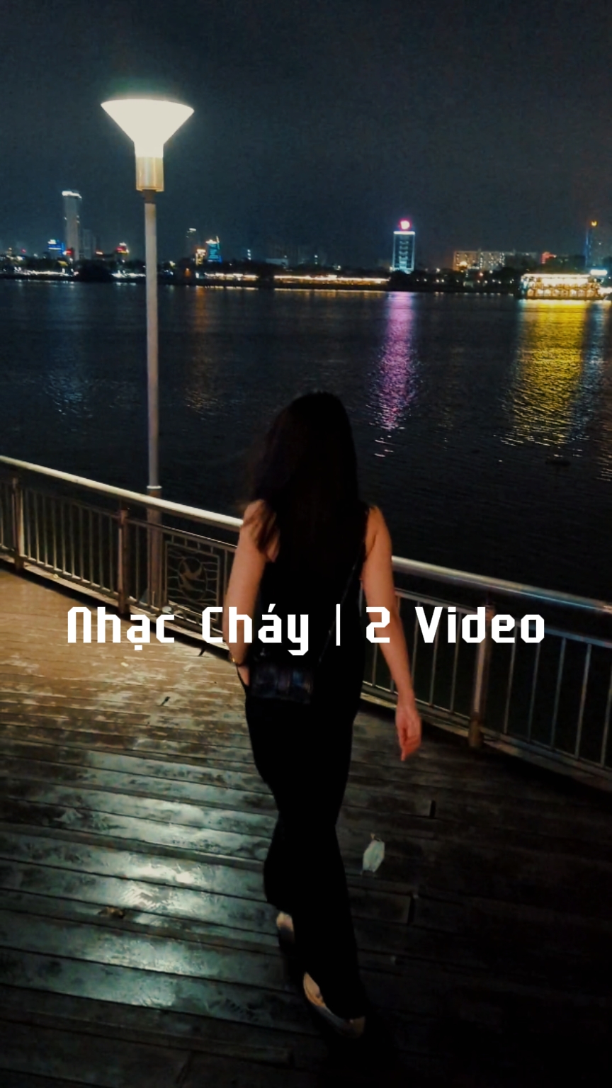 Nhạc Cháy | 2 Vidéos