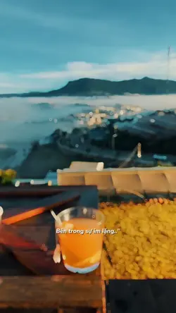 Bên Trong Sự Im Lặng