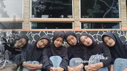 bersandar padaku