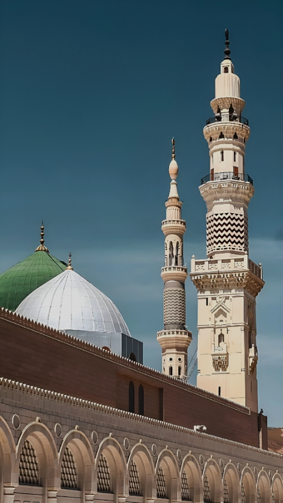 Qalbi Fil Medina 