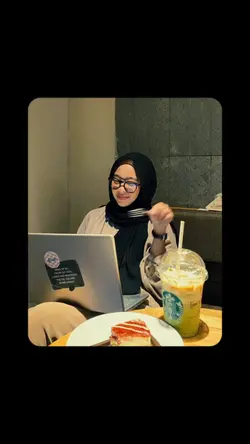 frame latar hitam