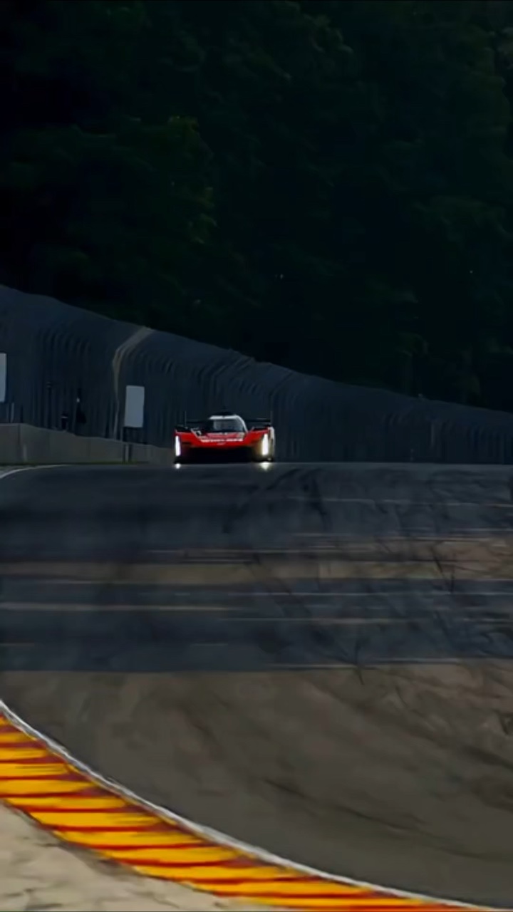Racing car