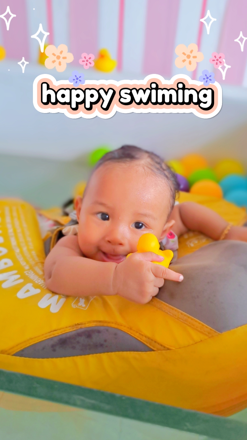 baby  swiming 