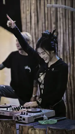 Trình Chiếu + Màu
