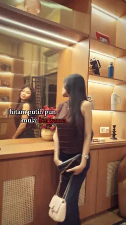 ver blur hitam putih