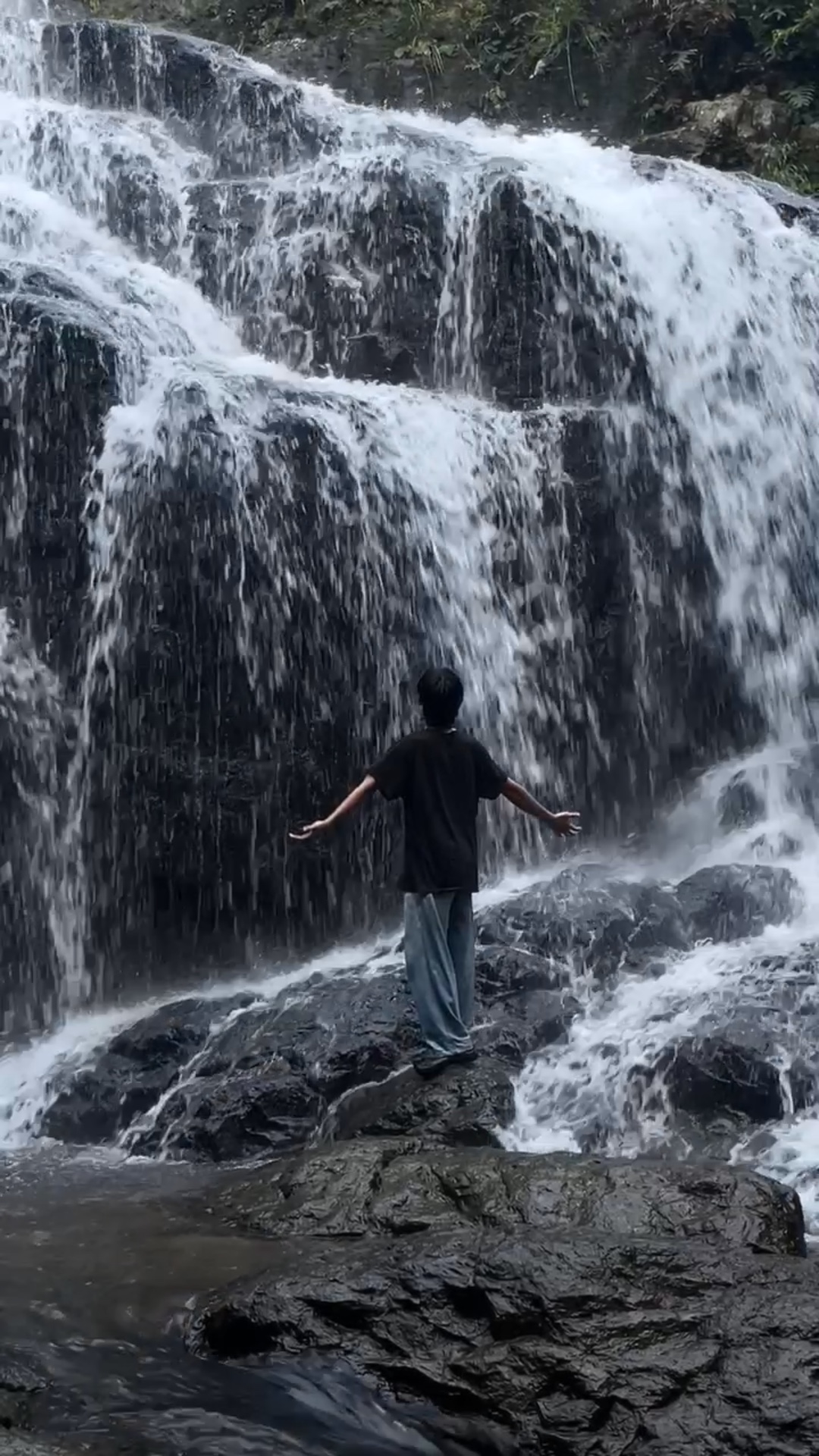Air terjun 🌊⛰️