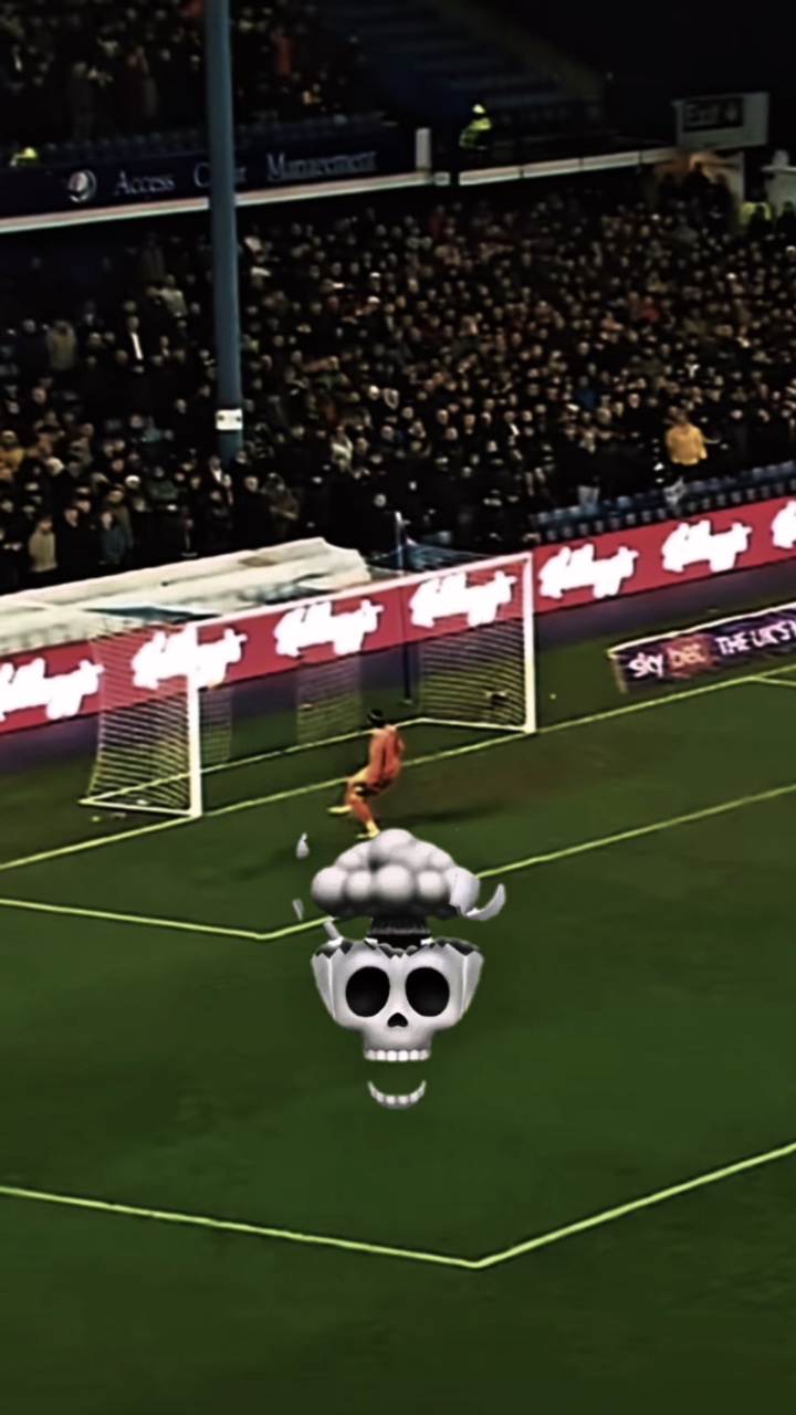 Crazy long shot💀
