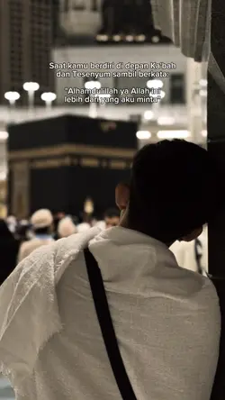Saat di depan Ka'bah