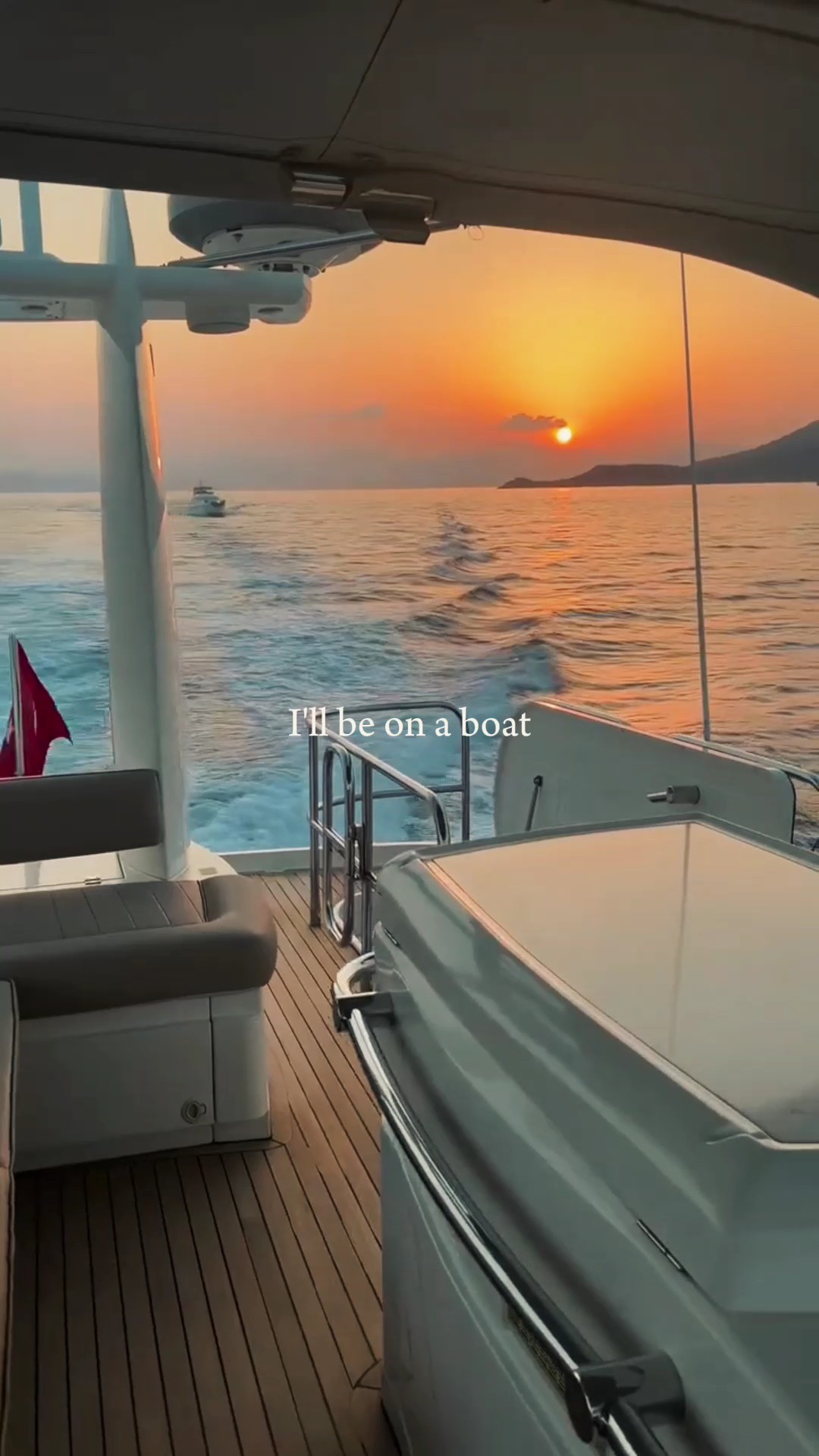 saya akan berada di atas kapal