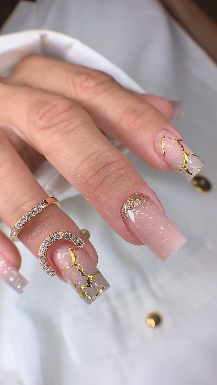 UÑAS