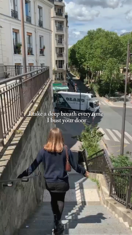 buat dans la porte 