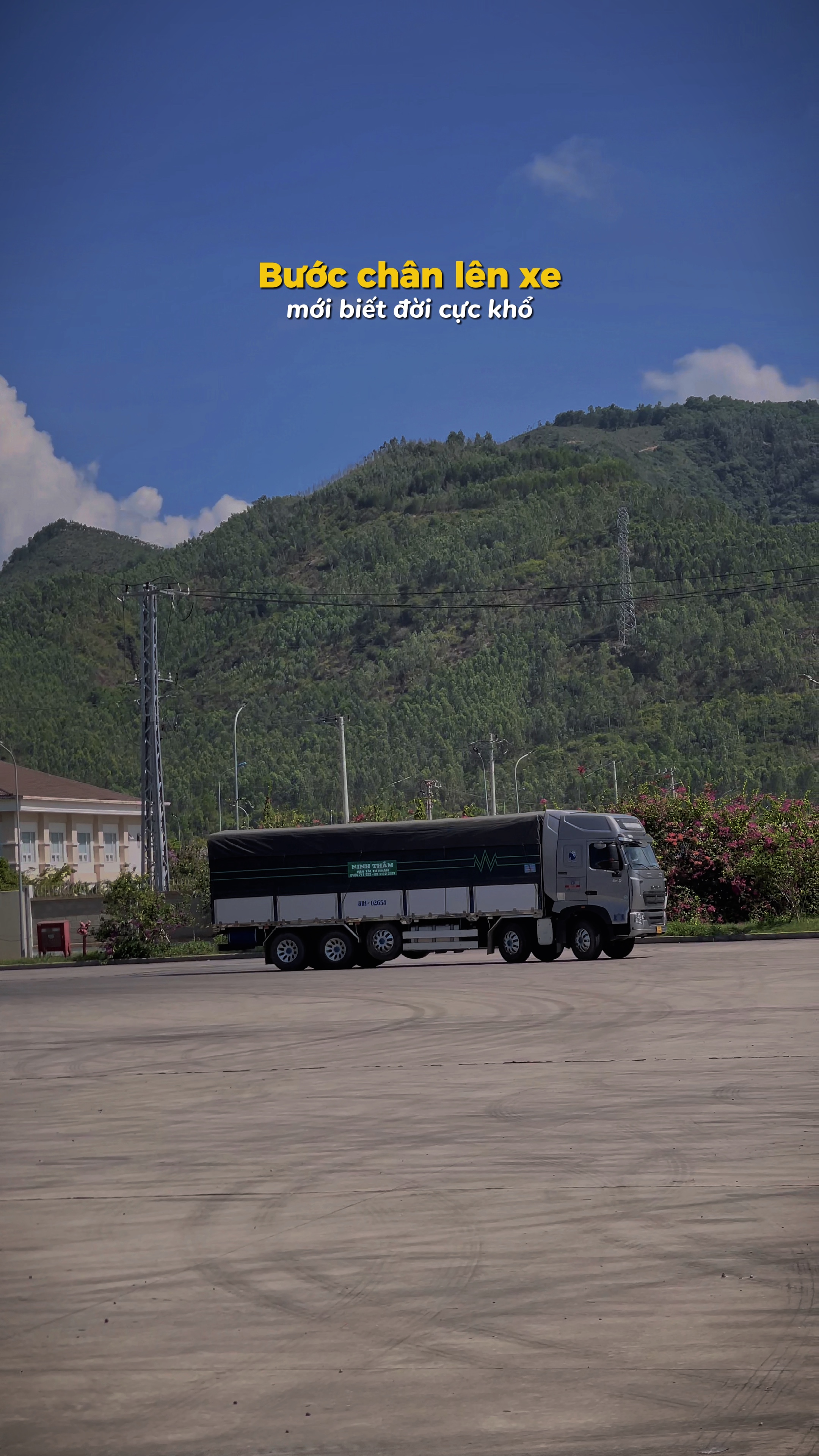 Bước chân lên xe mới