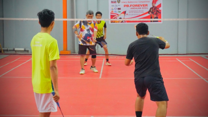 Vídeo divertido de badminton 