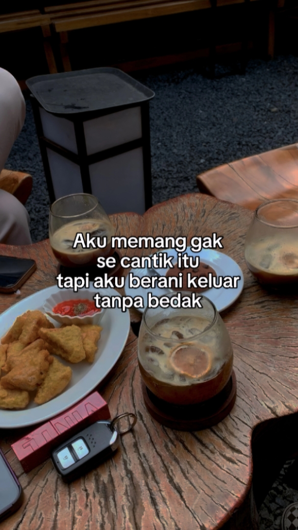 Keluar Tanpa bedak