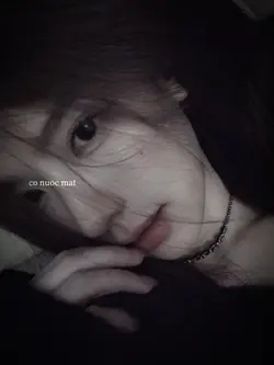 Có nước mắt em giấu