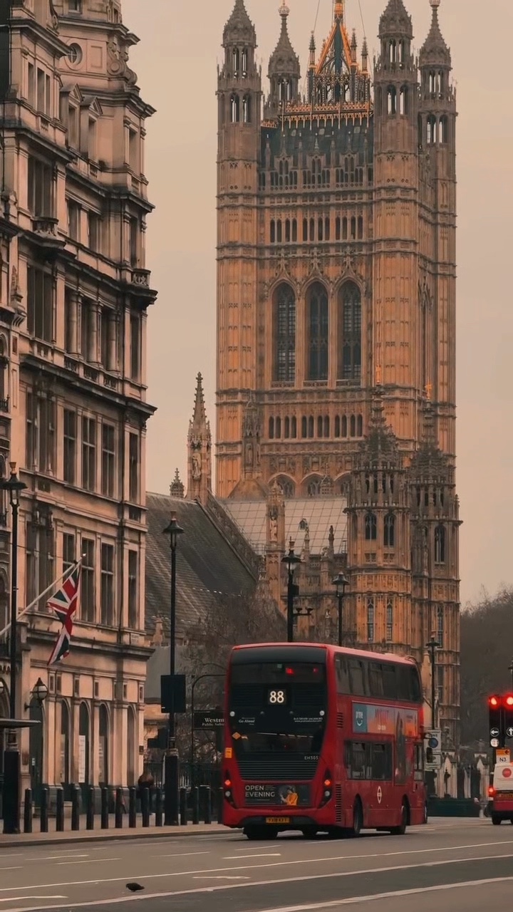 LONDRA HAREKETLERİ 🤠
